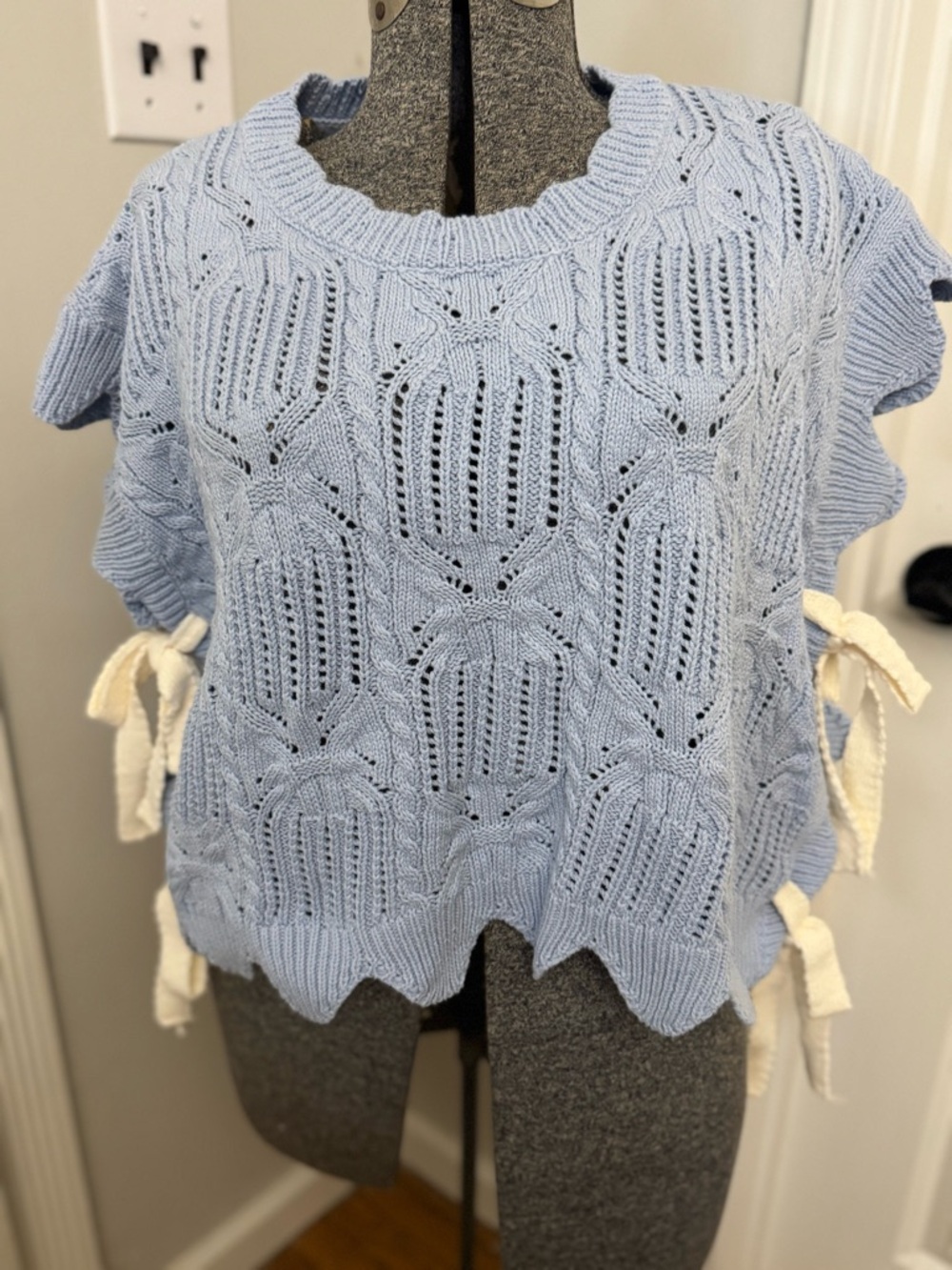Women’s Entro Dusty Blue Sleeveless Sweater With Side Ties Medium